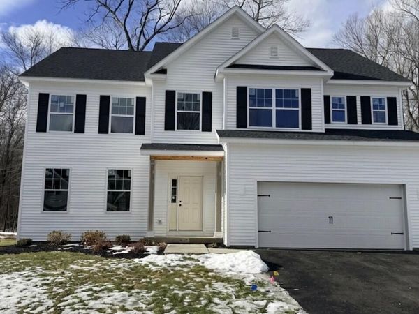 10 Balsam Court, Ballston Lake, NY 12019