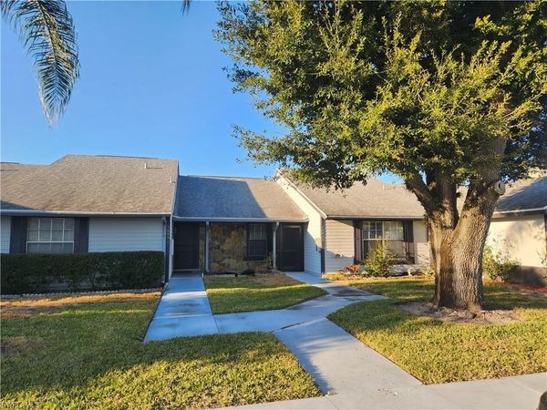 10521 Putnam CT, LEHIGH ACRES, FL 33936