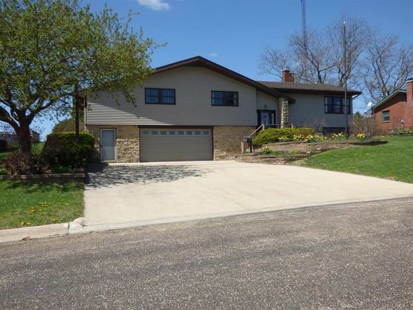 532 S Ward Street, Stockton, IL 61085