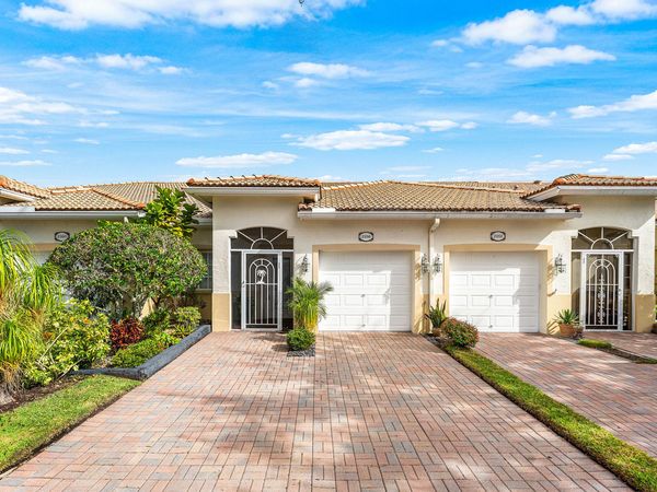 2356 Windjammer Way, West Palm Beach, FL 33411