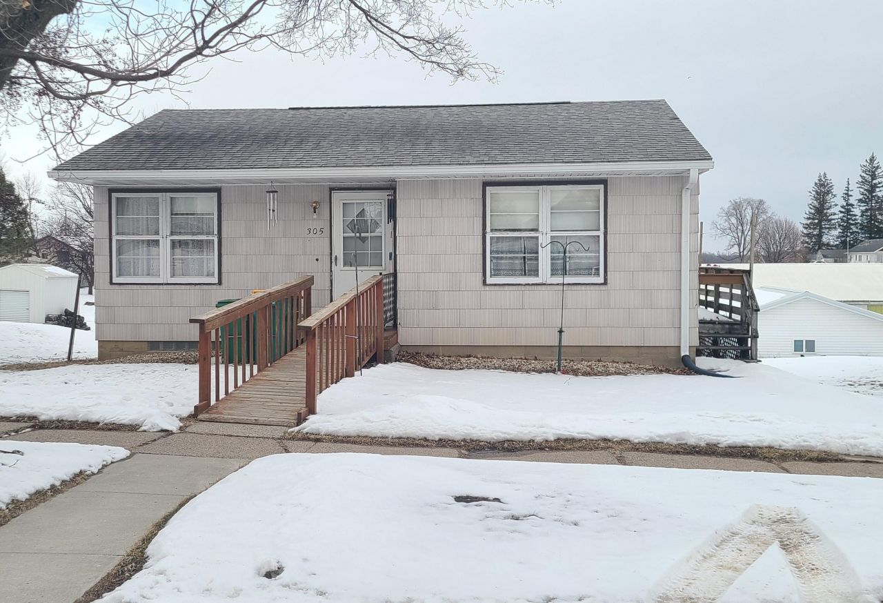 305 Truman Street, Luana, IA 52156 Main Photo