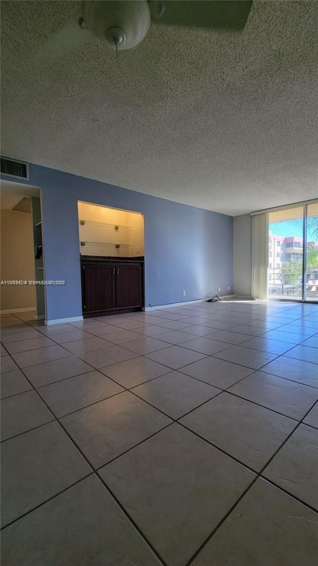 406 NW 68th Ave, Unit 304, Plantation, FL 33317 Photo