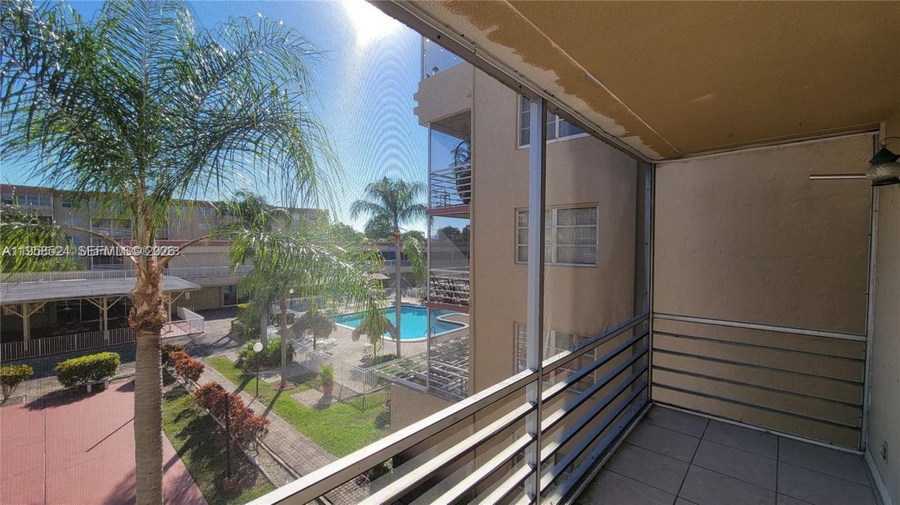 406 NW 68th Ave, Unit 304, Plantation, FL 33317 Photo