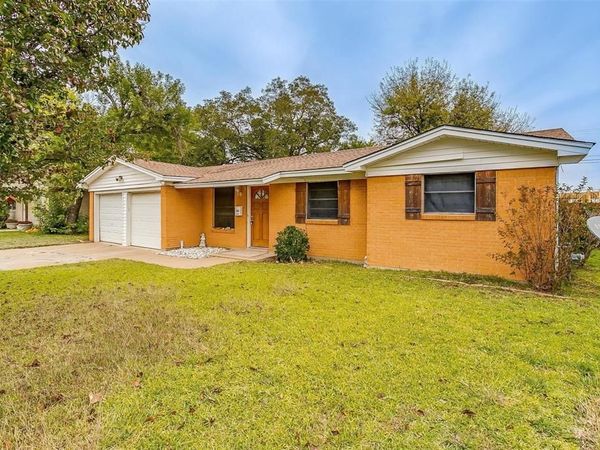 120 Wanda Way, Burleson, TX 76028
