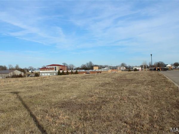 2 Brune Business Park Court , Warrenton, MO 63383