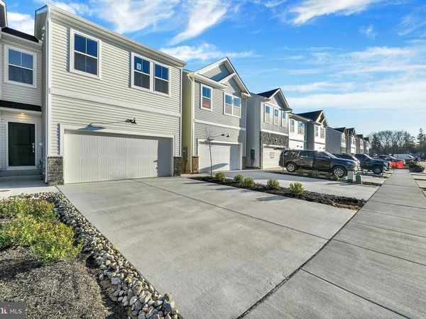 553 W NORTH STREET, SMYRNA, DE 19977