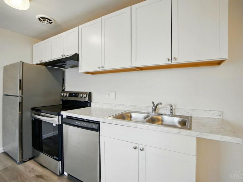 7839 Newbedford Avenue, Cincinnati, OH 45237 Photo 14