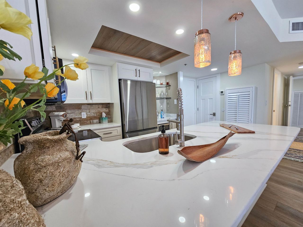 9820 Queensway Blvd. Photo 13