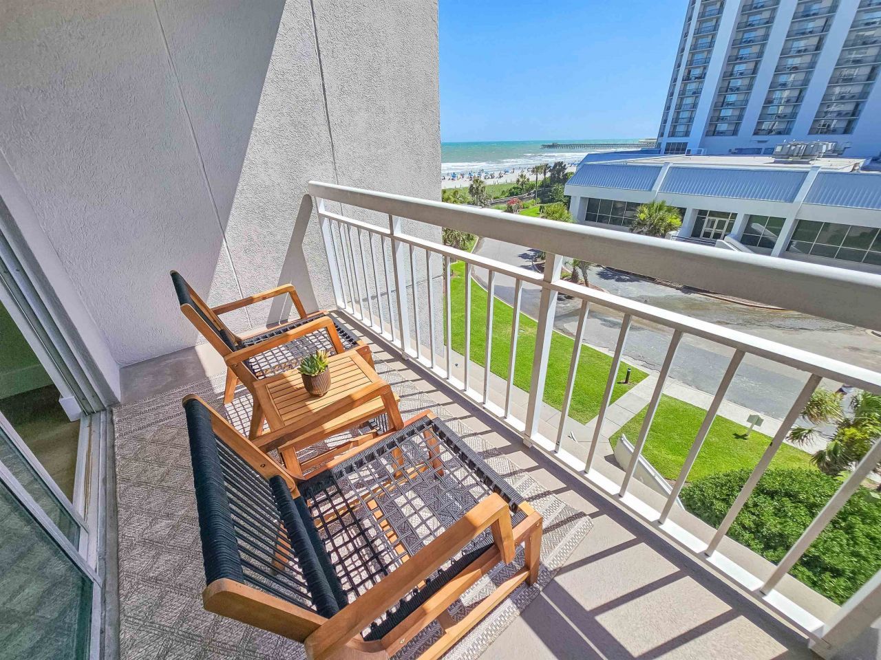 9820 Queensway Blvd. Photo 19