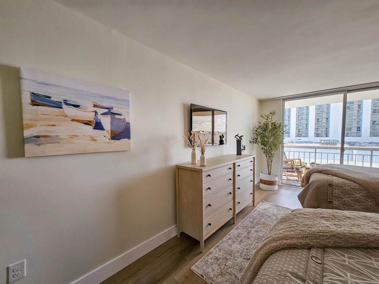 9820 Queensway Blvd. Photo 28