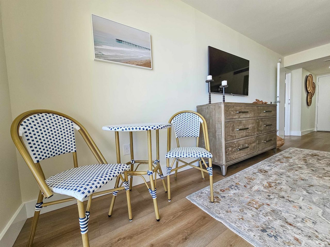 9820 Queensway Blvd. Photo 35