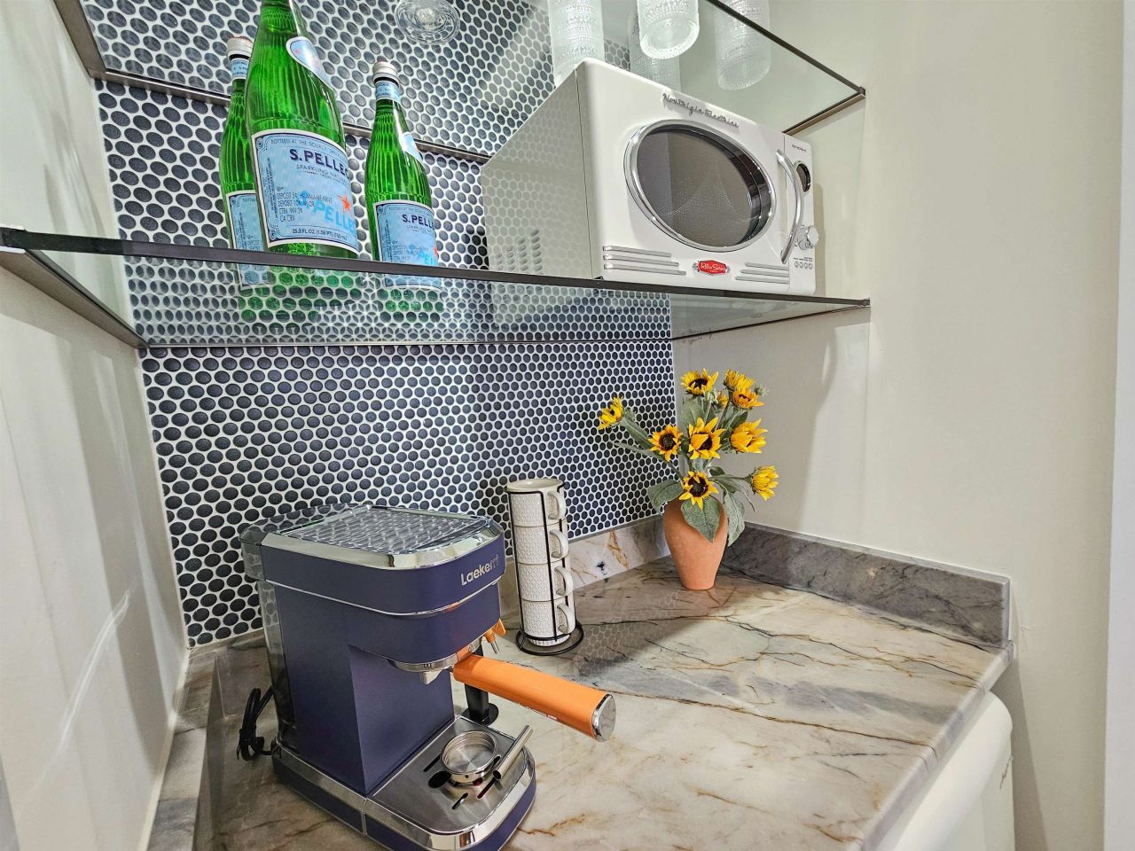 9820 Queensway Blvd. Photo 39