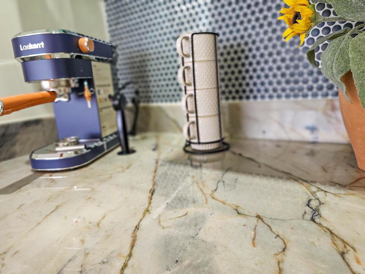 9820 Queensway Blvd. Photo 40