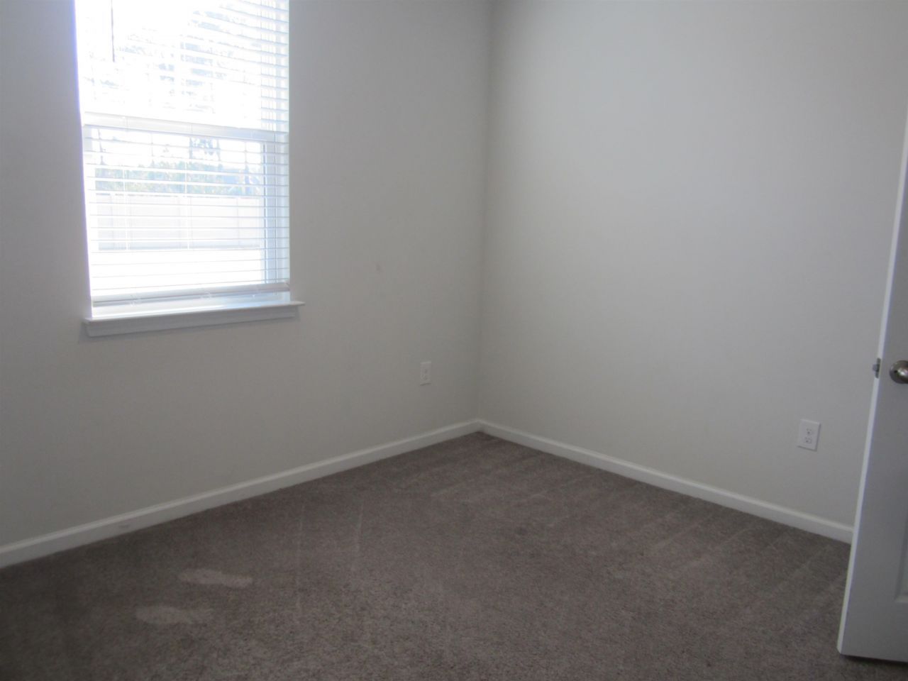 256 Legends Village Loop Photo 23