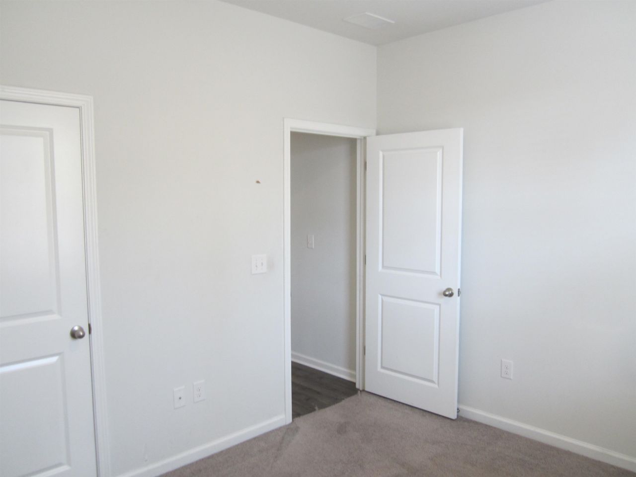 256 Legends Village Loop Photo 26