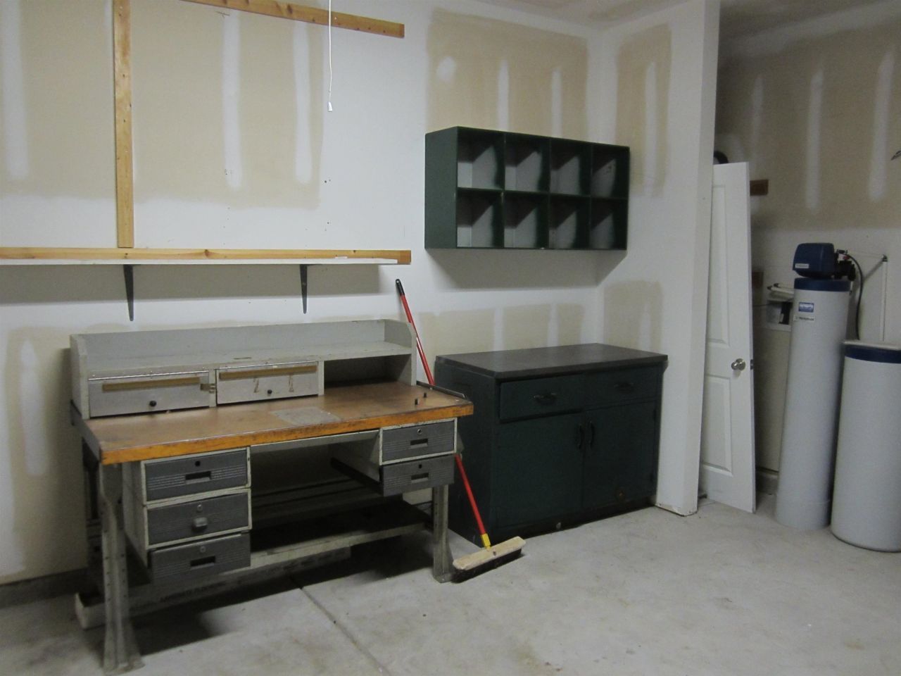 256 Legends Village Loop Photo 31