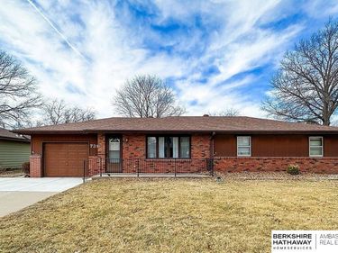 731 N 14th Avenue, Blair, NE 68008