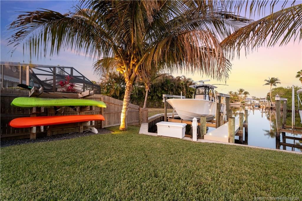 247 SW Riverway Boulevard, Palm City, FL 34990 Photo