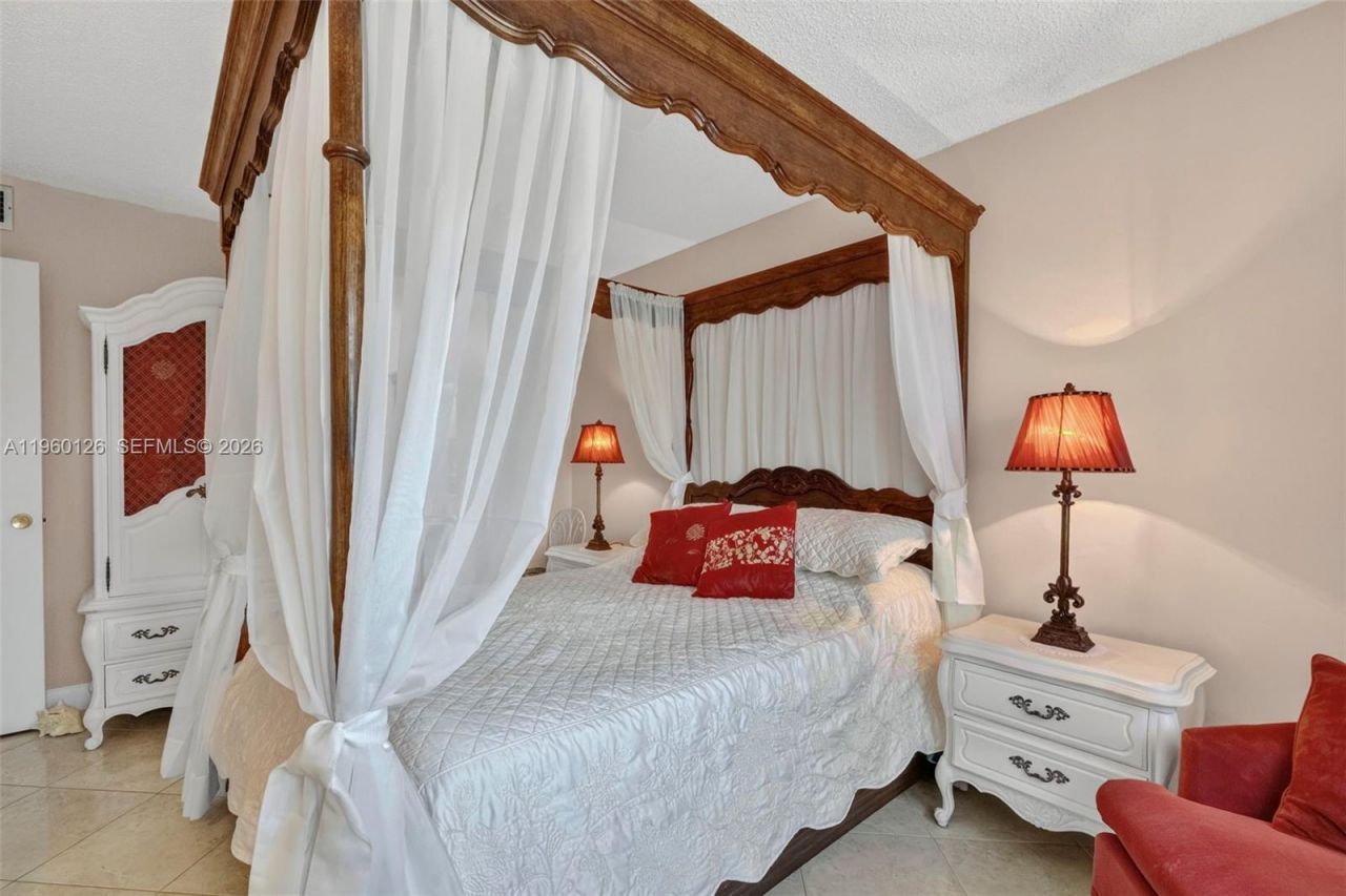 2901 NW 46th Ave, Unit 306, Lauderdale Lakes, FL 33313 Photo