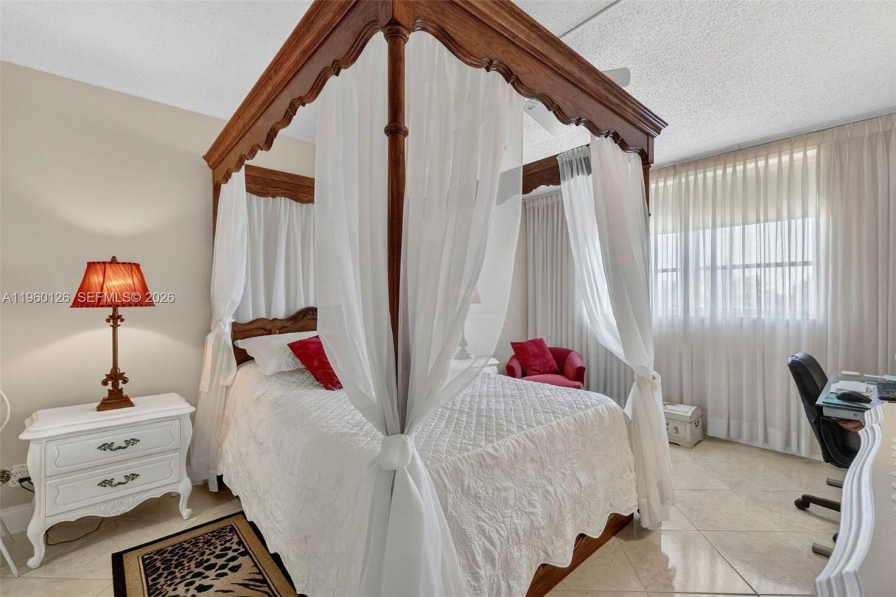 2901 NW 46th Ave, Unit 306, Lauderdale Lakes, FL 33313 Photo