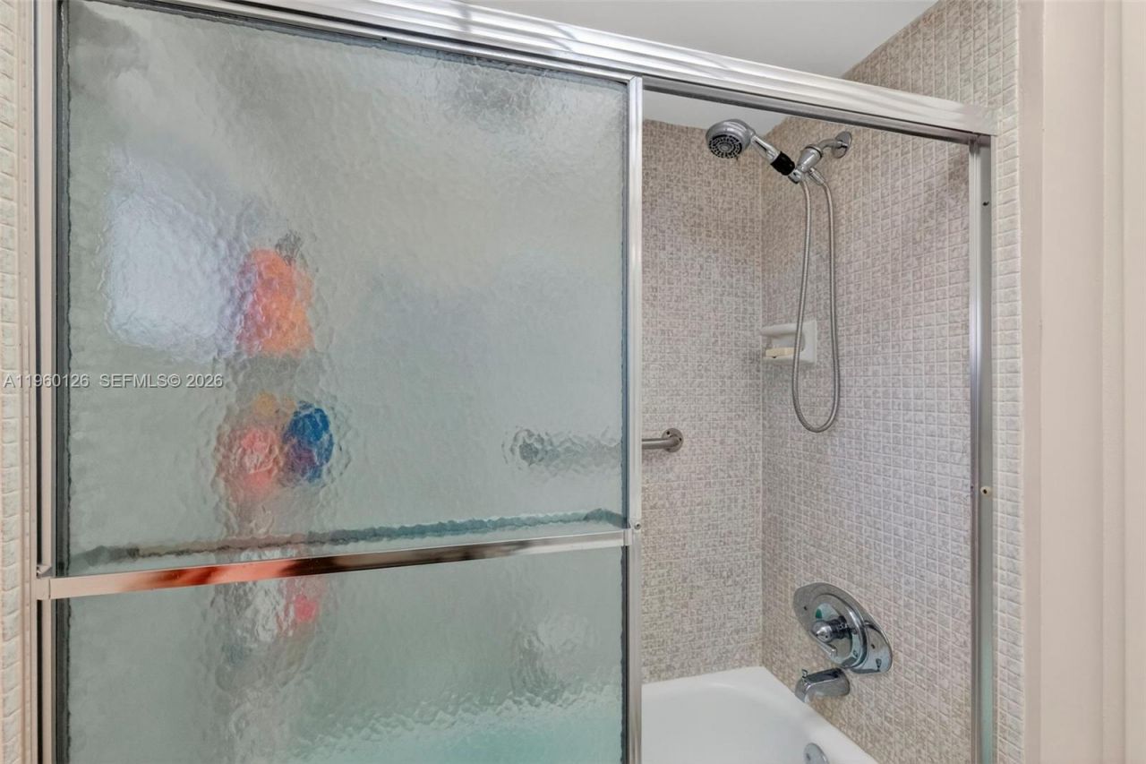 2901 NW 46th Ave, Unit 306, Lauderdale Lakes, FL 33313 Photo