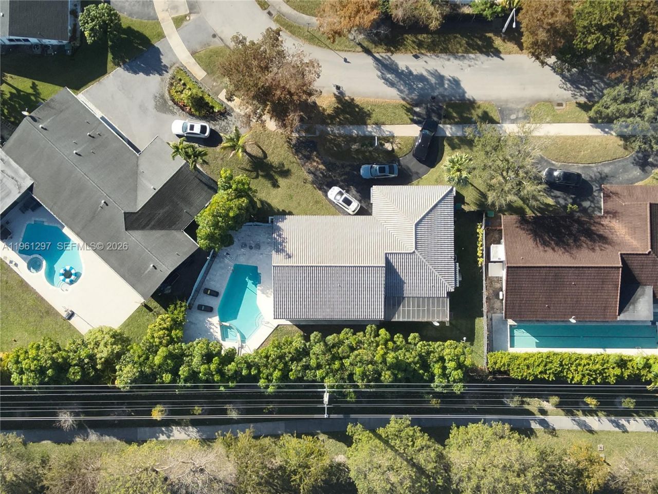 1925 NE 214th Ter, Miami, FL 33179 Photo