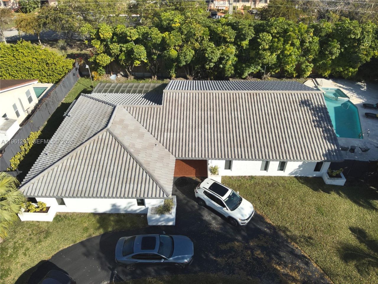 1925 NE 214th Ter, Miami, FL 33179 Photo