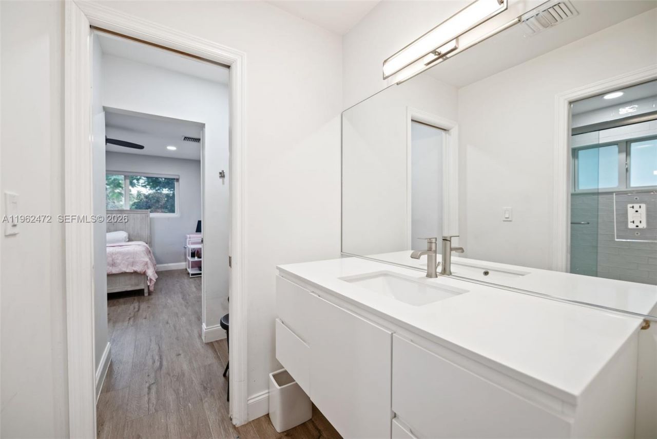 400 SW 62nd Ave, Plantation, FL 33317 Photo