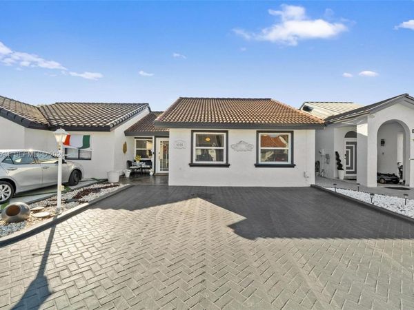 4816 SW 145th Ave, Miami, FL 33175