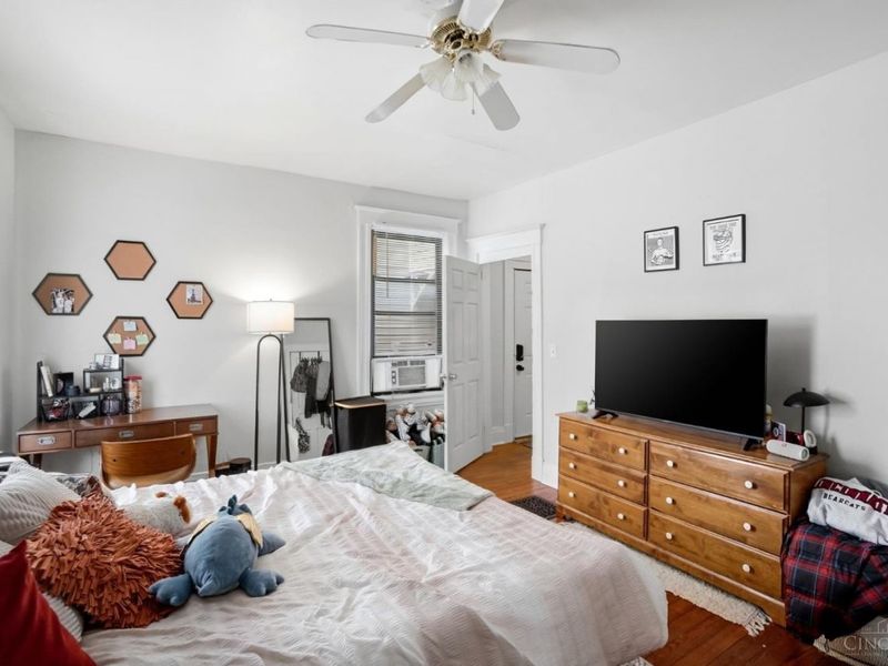 2357 Victor Street, Cincinnati, OH 45219 Photo 13