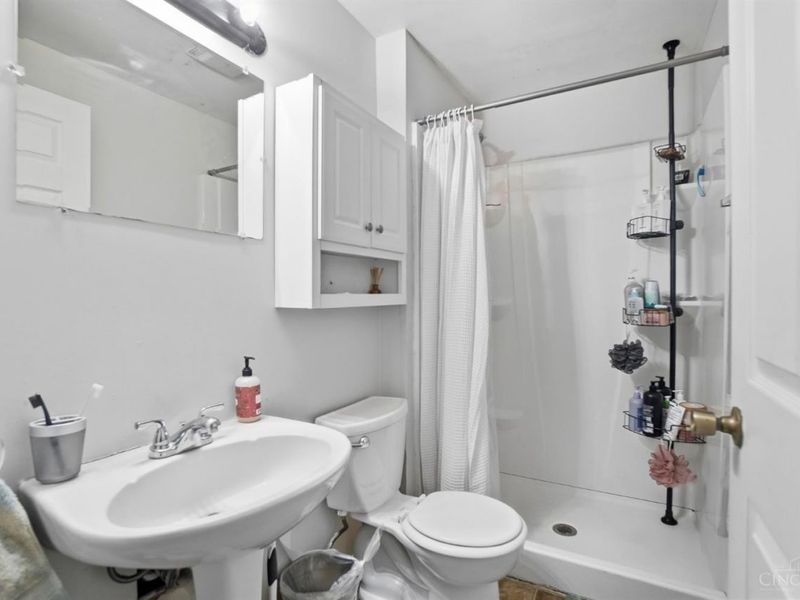 2357 Victor Street, Cincinnati, OH 45219 Photo 28