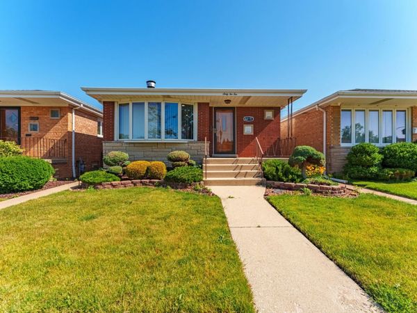 6210 W 64th Street, Chicago, IL 60638