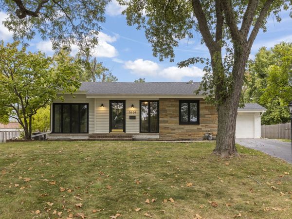 5924 Carpenter Street, Downers Grove, IL 60516