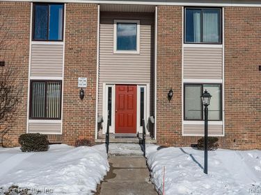 1660 River Road, Marysville, MI 48040