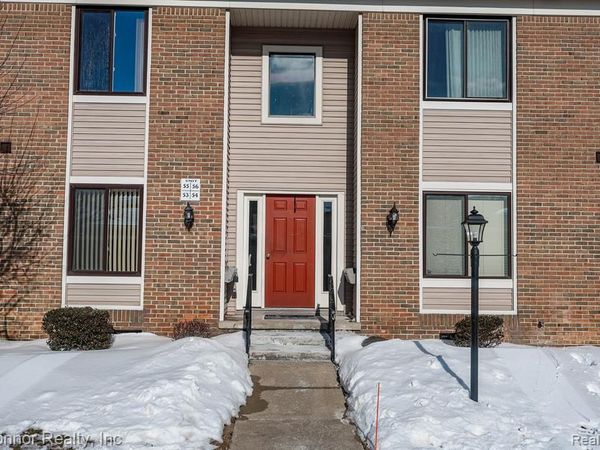 1660 River Road, Marysville, MI 48040