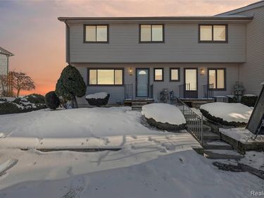 50666 Jefferson Avenue, New Baltimore, MI 48047