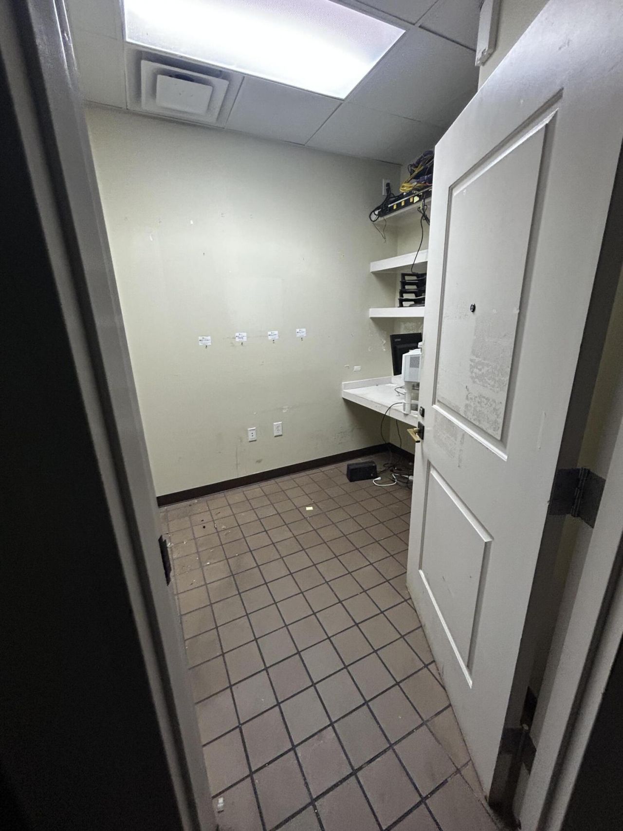 835 Coleman Boulevard Photo 10