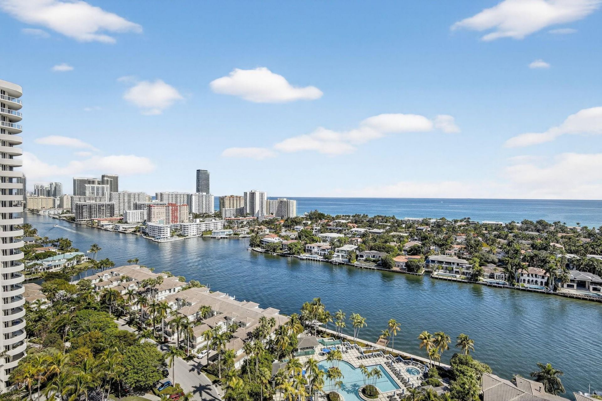 21150 Point Place, Unit 2201, Miami, FL 33180 Photo