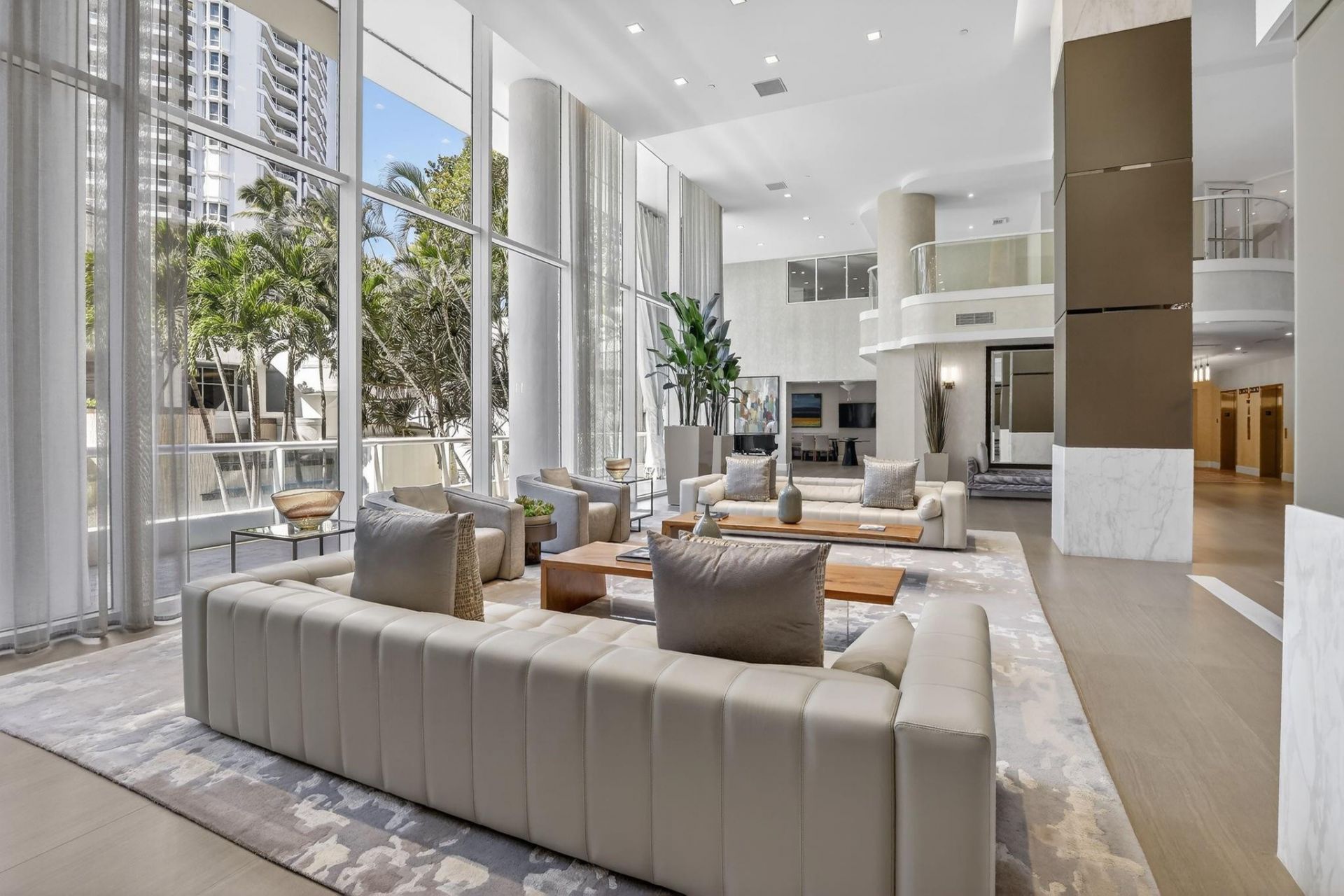 21150 Point Place, Unit 2201, Miami, FL 33180 Photo