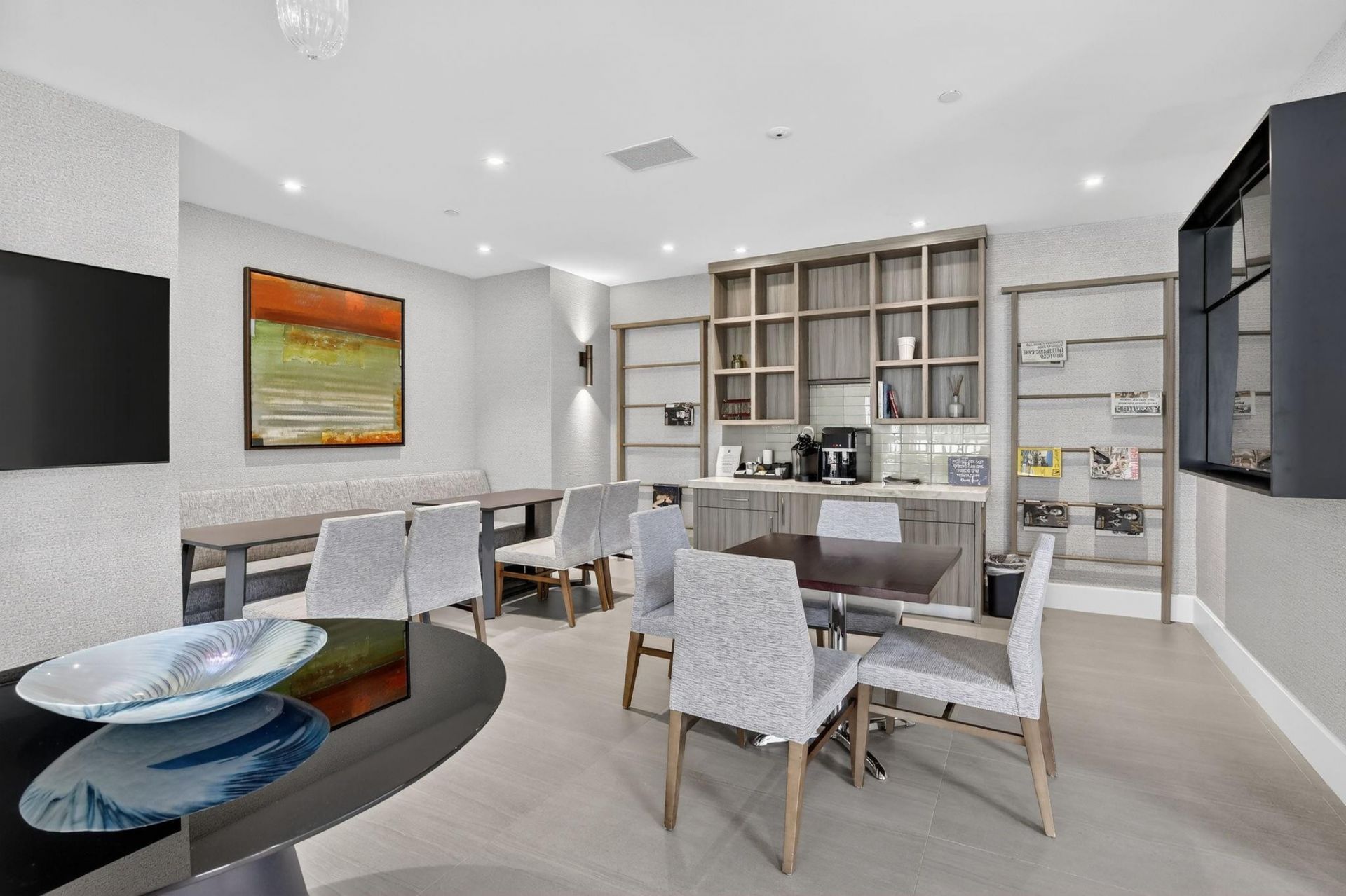 21150 Point Place, Unit 2201, Miami, FL 33180 Photo