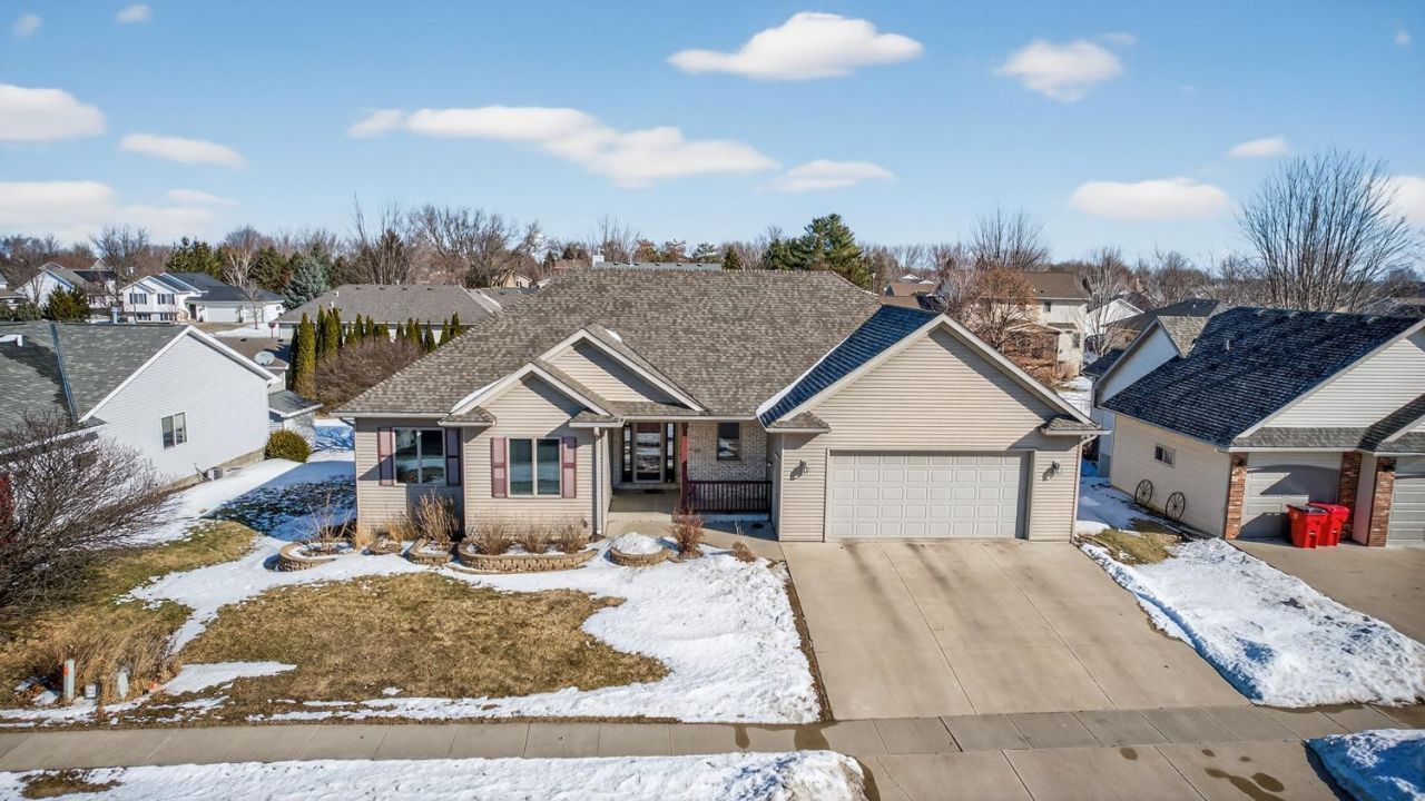 904 Bucknell Boulevard Se, Stewartville, MN 55976 Main Photo