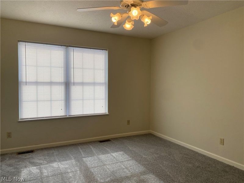 313 Abby Lane, Hartville, OH 44632 Photo 10