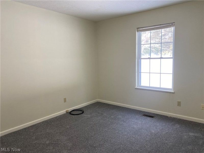 313 Abby Lane, Hartville, OH 44632 Photo 11