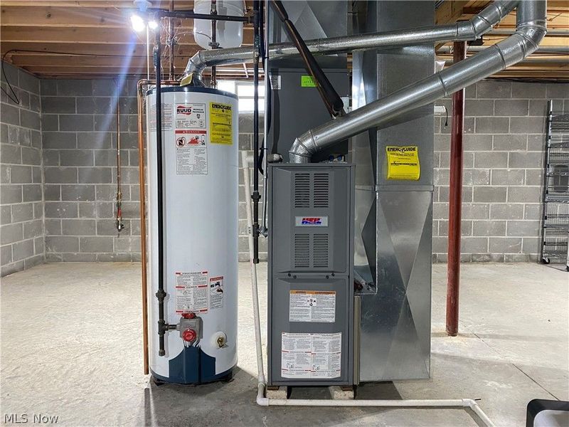 313 Abby Lane, Hartville, OH 44632 Photo 16