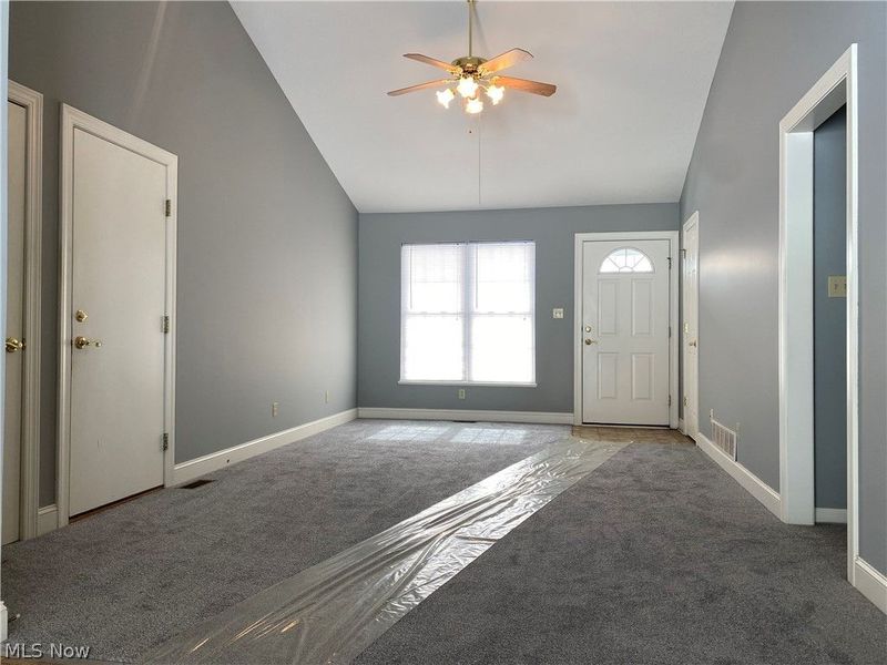 313 Abby Lane, Hartville, OH 44632 Photo 3