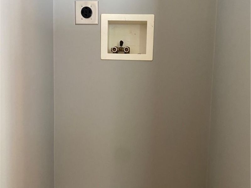 313 Abby Lane, Hartville, OH 44632 Photo 6