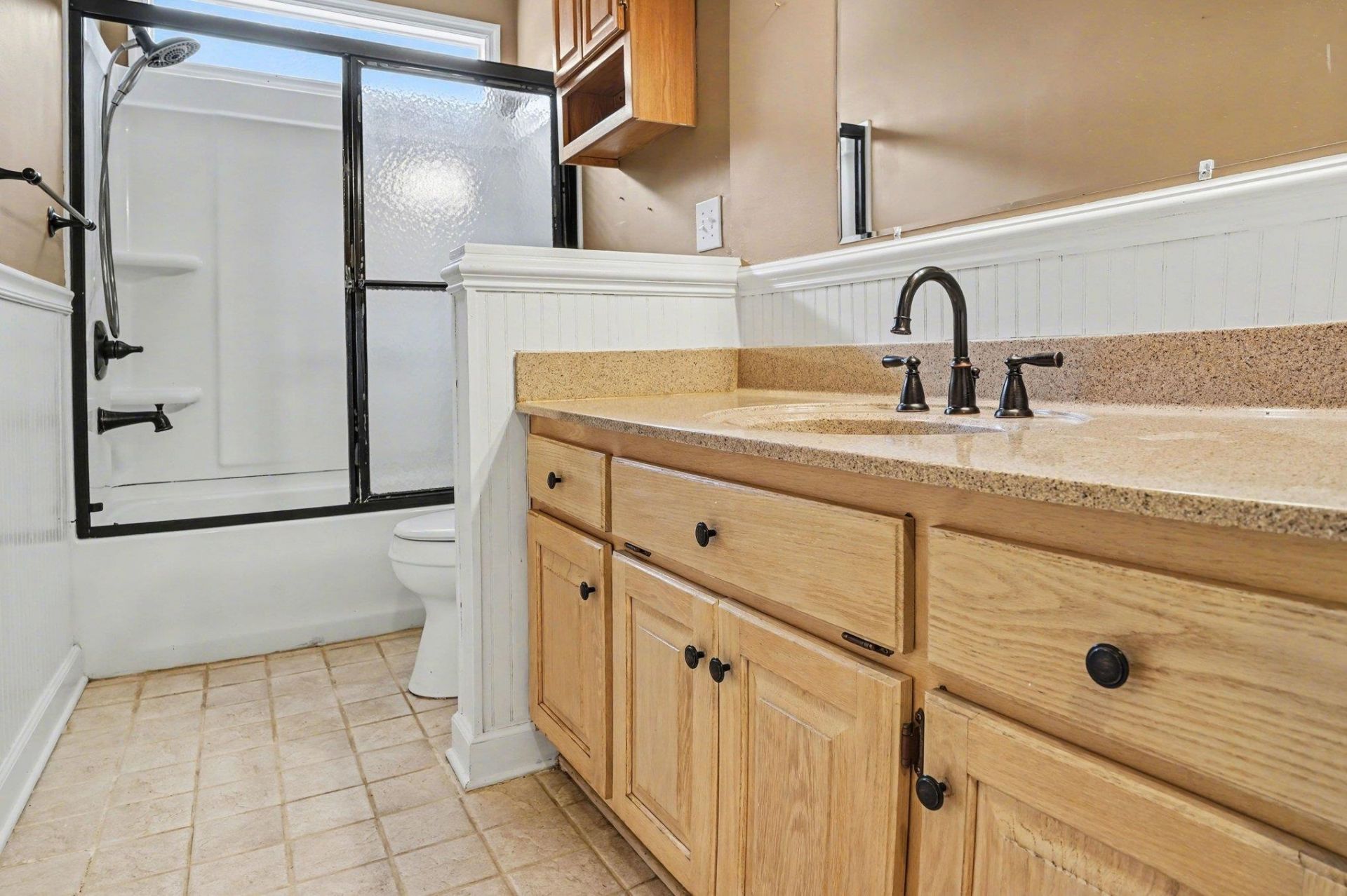 973 Castlewood Dr. Photo 12