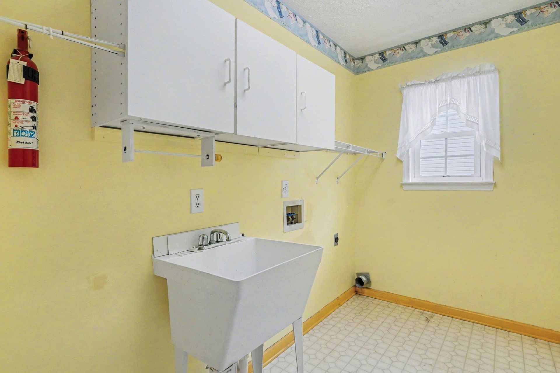 973 Castlewood Dr. Photo 17