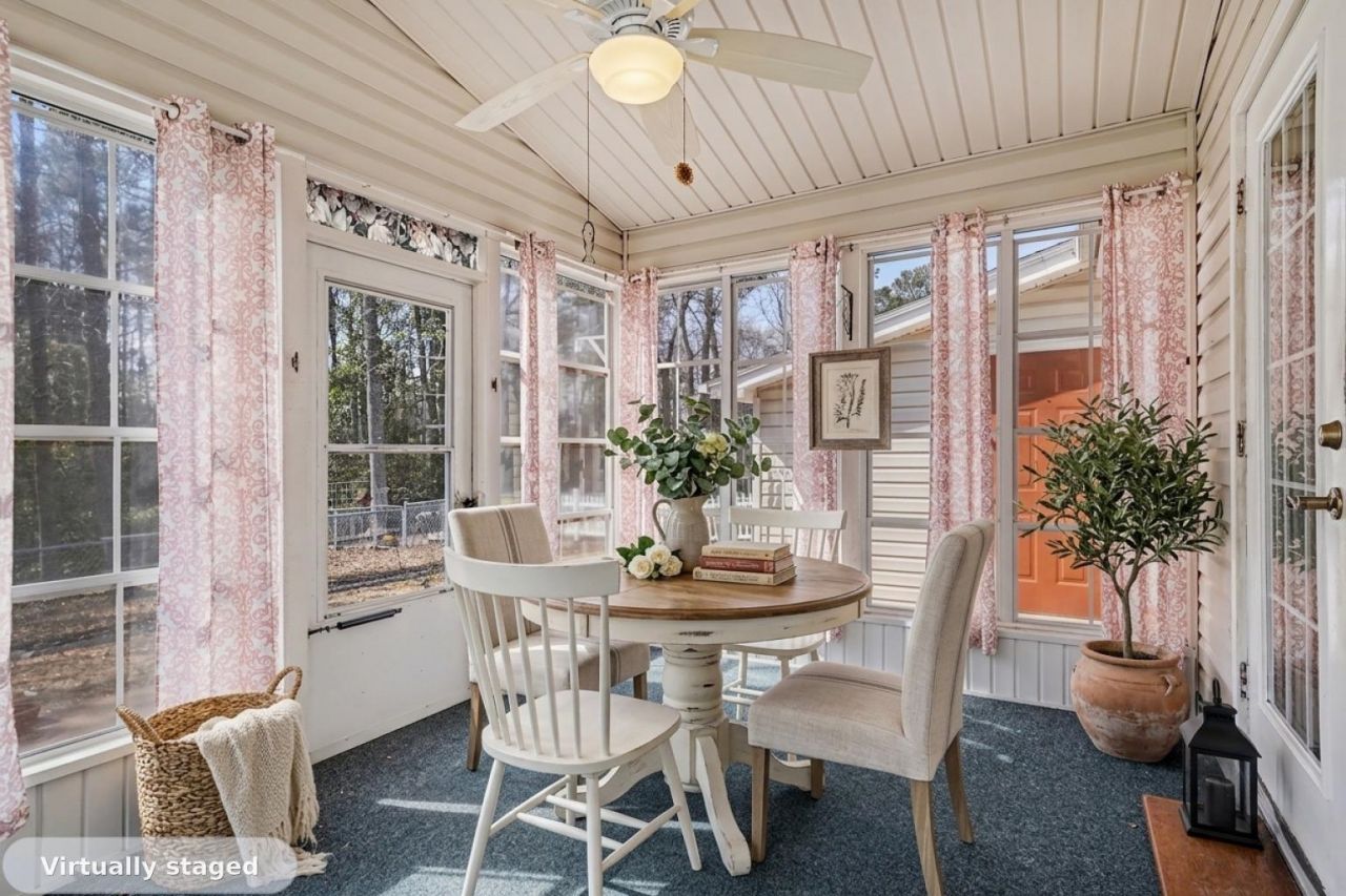 973 Castlewood Dr. Photo 18