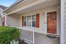 973 Castlewood Dr. photo 4